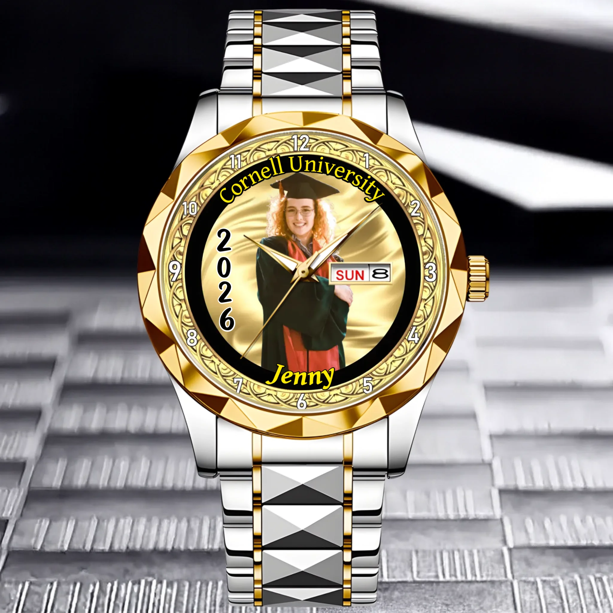 Personalized graduation watches! Upload your graduation photos. The perfect personalized present for graduates