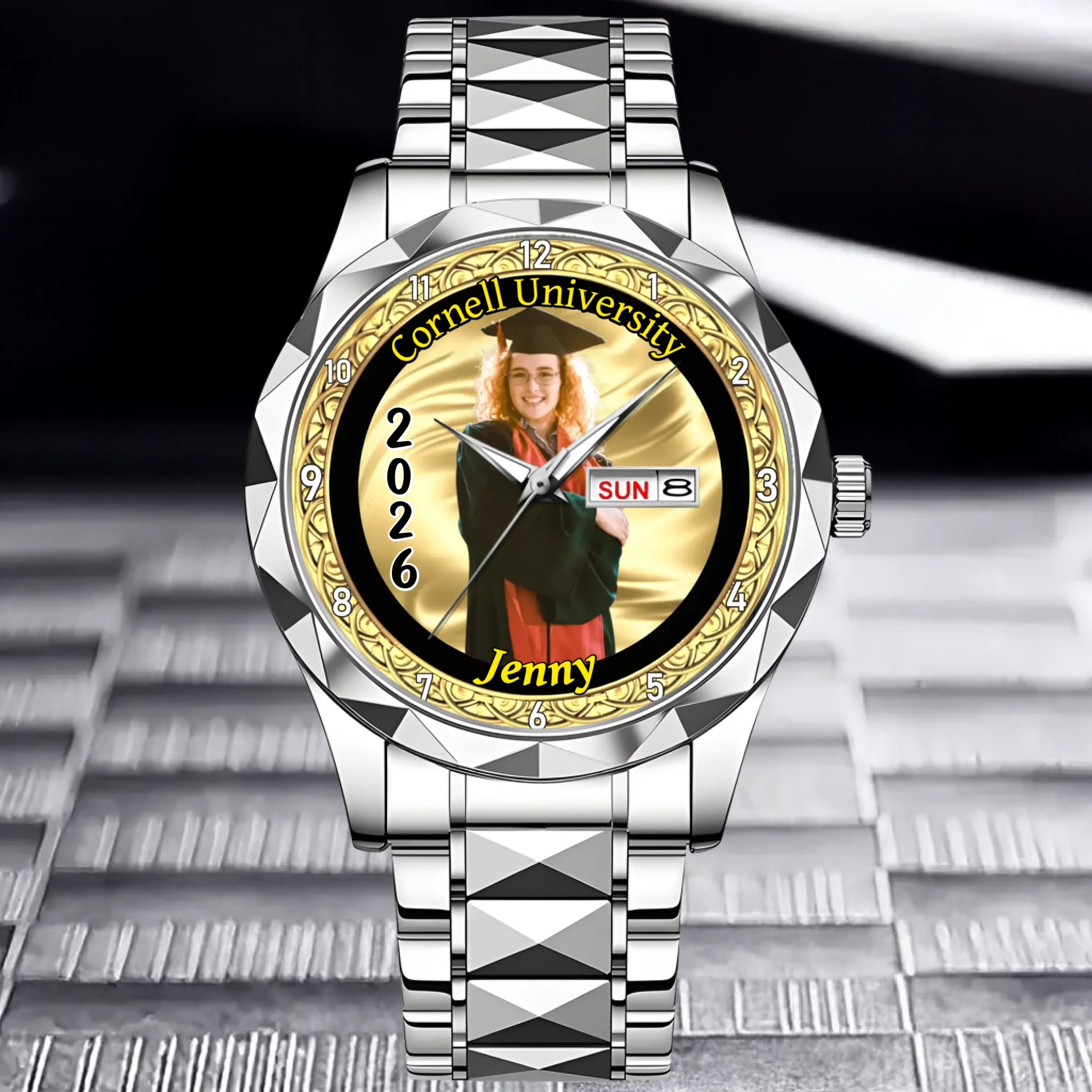 Personalized graduation watches! Upload your graduation photos. The perfect personalized present for graduates