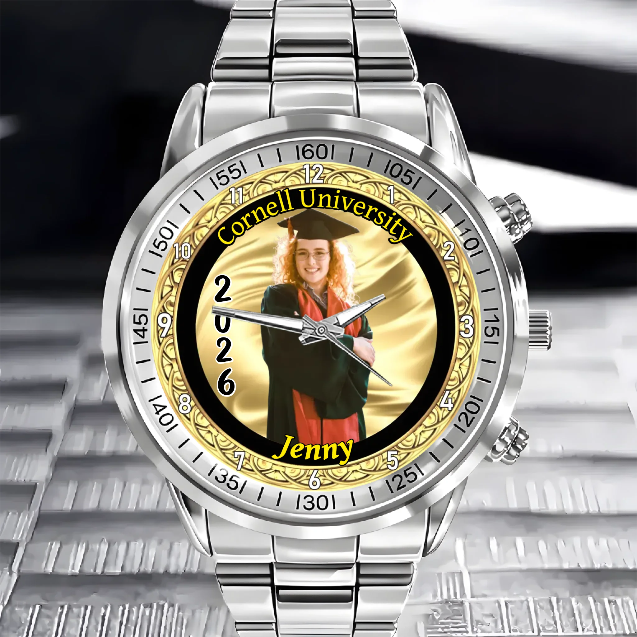 Personalized graduation watches! Upload your graduation photos. The perfect personalized present for graduates